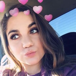 Meet your Posher, Isabel